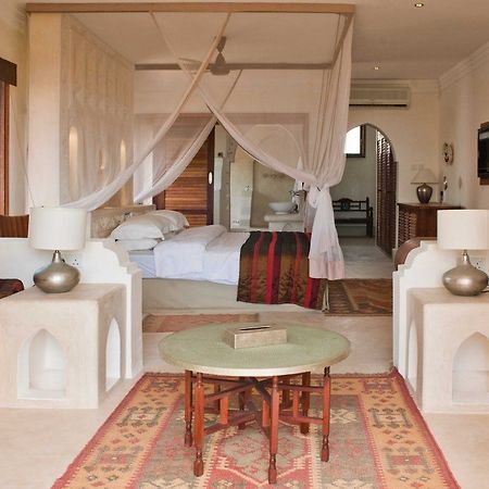 Swahili Villa Coco 2Br Apartment 700M To Beach Mombaça Exterior foto
