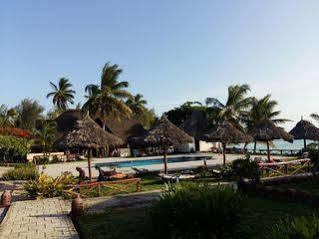 Swahili Villa Coco 2Br Apartment 700M To Beach Mombaça Exterior foto